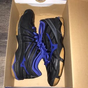 Women’s volleyball shoes